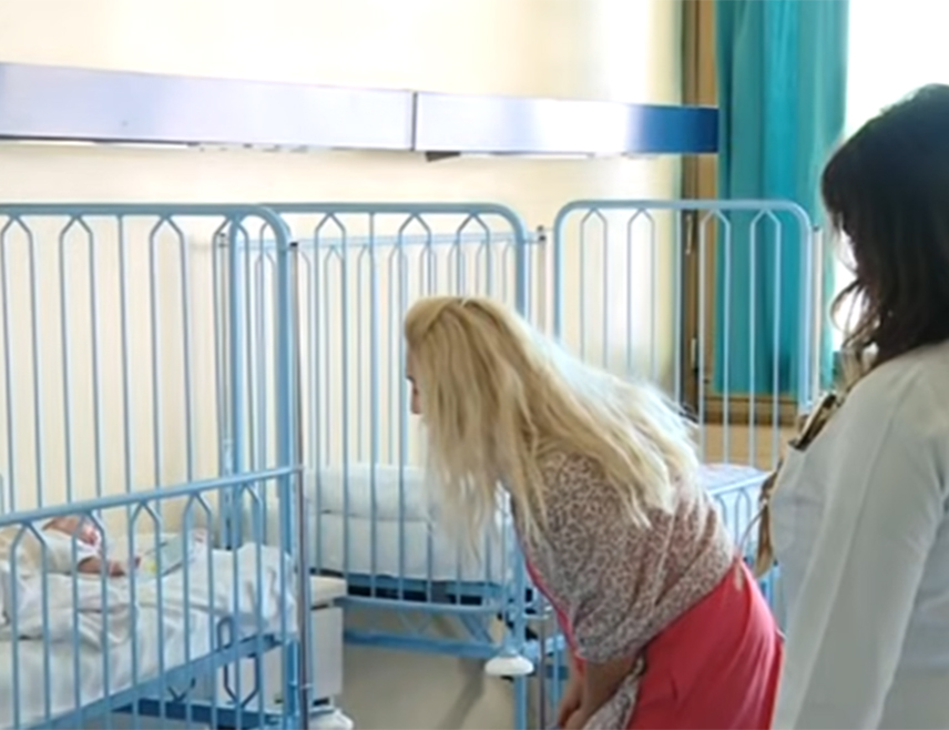 БАЊАЛУКА, 7. АВГУСТА /СРНА/ - Предсједник Владе Републике Српске Саво Минић истакао је да је мали Алексеј из Теслића, рођен са свега 550 грама, симбол побједе, као и да је поносан на њега и на све који су учествовали у његовој борби.