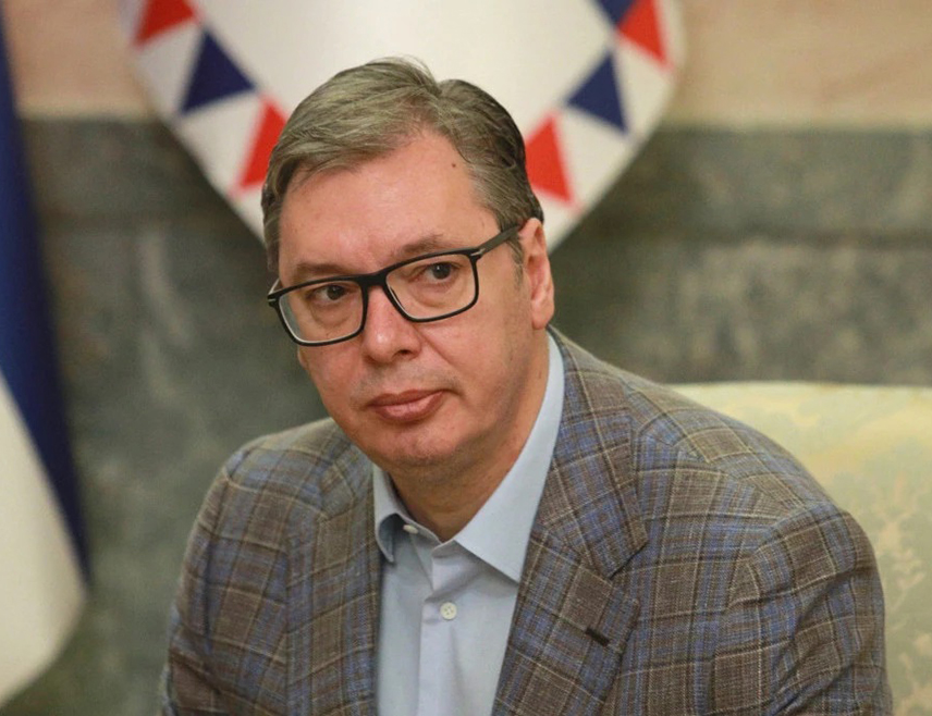 БЕОГРАД, 10. АВГУСТА /СРНА/ - Предсједник Србије Александар Вучић рекао је данас да ће се држава Србија у складу са својим унутрашњим правом бавити питањем регулације водотокова, а тиме и тока Ибра.