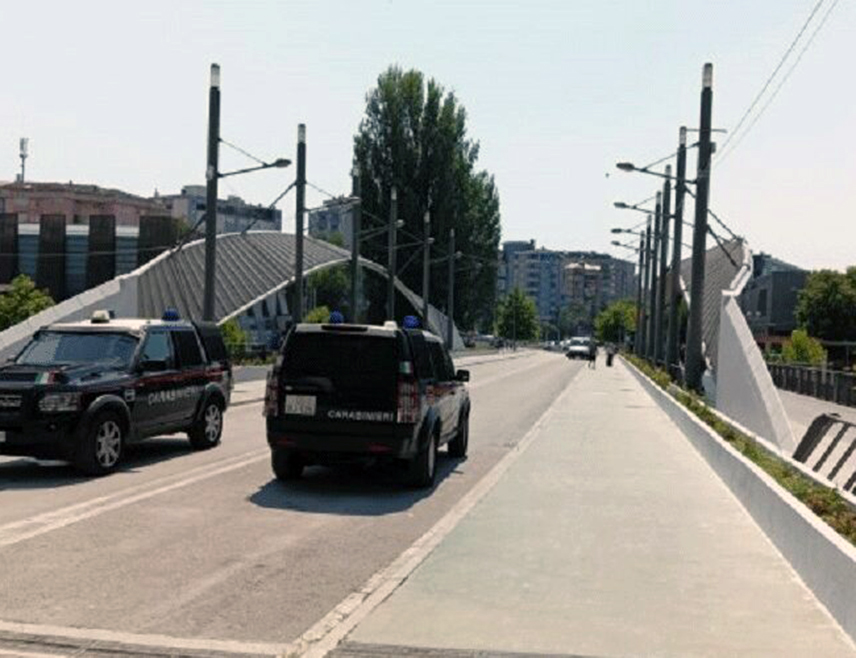 БЕОГРАД, 20. АВГУСТА /СРНА/ - Предсједник Србије Александар Вучић изјавио је да наредних дана очекује реакцију генералног секретара НАТО-а Марка Рутеа на писмо које му је послао поводом најаве отварања моста на Ибру, те навео да је у писму тражио већа права за Србе и да се поштује оно што је потписано у споразуму из Брисела.