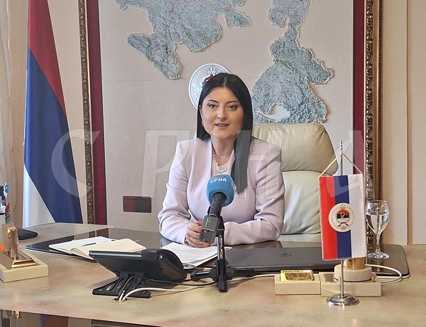 Желимо да свако дијете има прилику да тренира у Републици Српској, јер знамо да је спорт веома значајан како за њихов раст и развој, тако и за њихово здравље, рекла је Игњатовићева