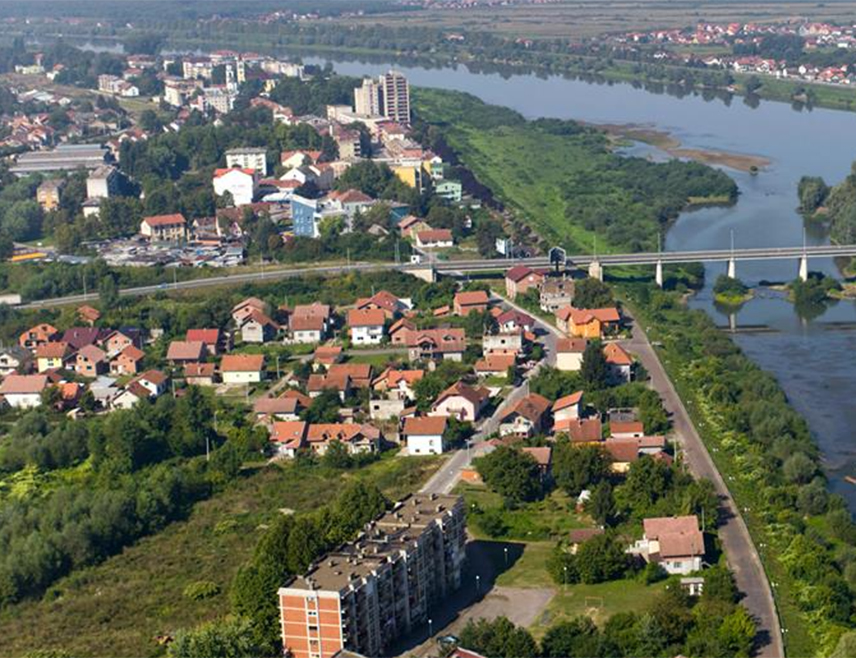 БРОД, 3. СЕПТЕМБРА /СРНА/ - У Броду ће данас бити одржан Бизнис форум на којем се очекује учешће представника 130 компанија из Кине, најављено је из ове општине.