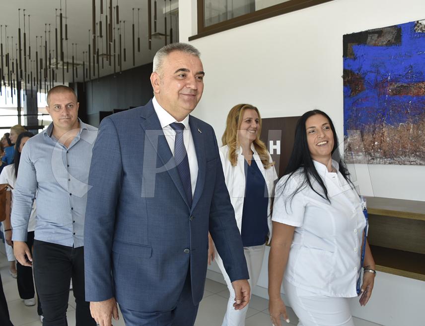 BANJA LUKA, SEPTEMBER 2 /SRNA/ - Prime Minister Savo Minić today pledged the Government’s support for new projects at the Dr Miroslav Zotović Institute aimed at improving healthcare services and developing tourism facilities.