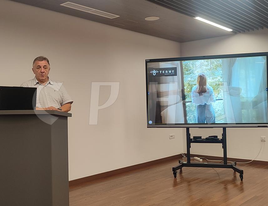 БАЊАЛУКА, 3. СЕПТЕМБРА /СРНА/ - "Tерме Бањалука" Института за физикалну медицину, рехабилитацију и ортопедску хирургију "Др Мирослав Зотовић" током прве године рада оствариле су приход од 2.544.544 КМ, а у плану је проширење капацитета, рекао је директор Инстутута Горан Талић.