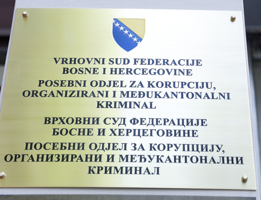 САРАЈЕВО, 3. СЕПТЕМБРА /СРНА/ - Посебно одјељење за сузбијање корупције, организованог криминала и међукантоналног криминала /ПОСКОК/ подигао је оптужницу против федералног министра привреде и предузетништва Војина Мијатовића.