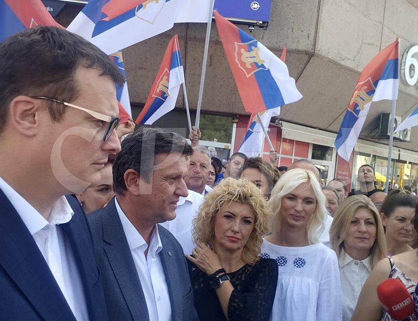 БАЊАЛУКА, 4. СЕПТЕМБРА /СРНА/ - Кандидат СДС-а за предсједника Републике Српске Бранко Блануша рекао је да је увјерен да ће опозиционе партије заједно остварити побједу на предстојећим изборима и бити окосница будуће власти.