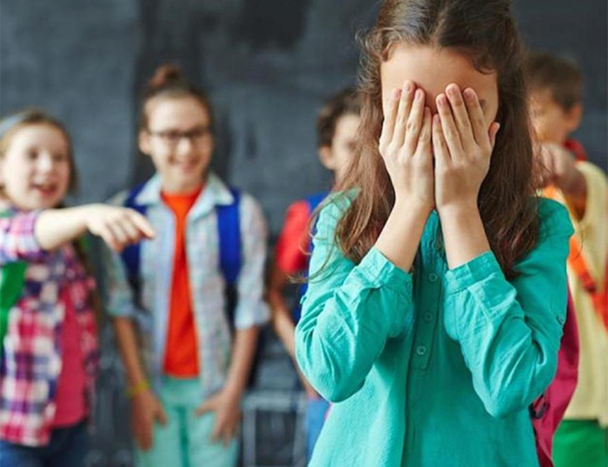 TUZLA, SEPTEMBER 7 /SRNA/ - The Municipal Court in Tuzla has ordered one month's detention for a 15-year-old girl, who is accused of attempted murder and causing serious bodily injuries following an attack at an elementary school in Gornja Tuzla, while sources close to the family said that she had been subjected to bullying and had been called a "Chetnik woman", a Serb and an "infidel".