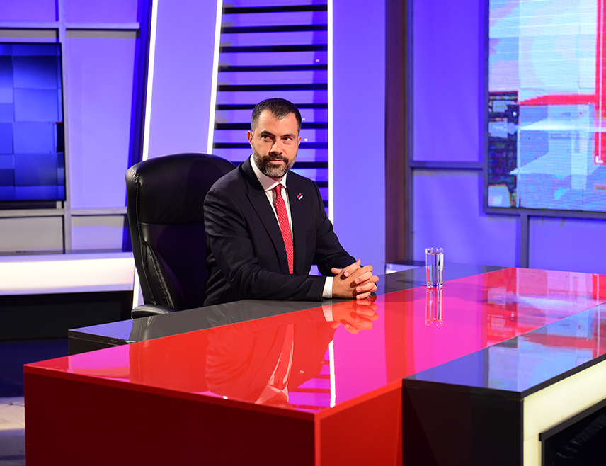 BANJA LUKA, SEPTEMBER 9 /SRNA/ - SNSD Organizational Secretary Igor Dodik said that more than one billion euros has flowed into Republika Srpska, and that more than BAM 7.5 billion is currently being invested in various projects.