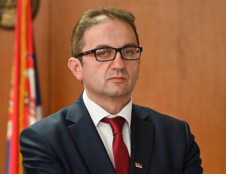 БЕОГРАД, 10. СЕПТЕМБРА /СРНА/ - Српски народ изборио се за Републику Српску подносећи жртву и Српска му није поклоњена да би сада неки НАТО лобисти могли да мијењају уставно уређење БиХ и предлажу њено укидање, рекао је Срни политички аналитичар Стевица Деђански.