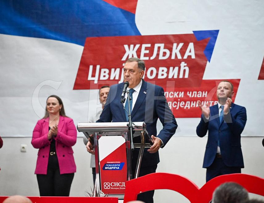 МОДРИЧА, 14. СЕПТЕМБРА /СРНА/ - Лидер СНСД-а Милорад Додик поручио је данас да СНСД жели снажну и развијену Модричу, као и снажну, успјешну и слободну Републику Српску окупљену око својих вриједности - породице, вјере, традиције и српскгог идентитета.