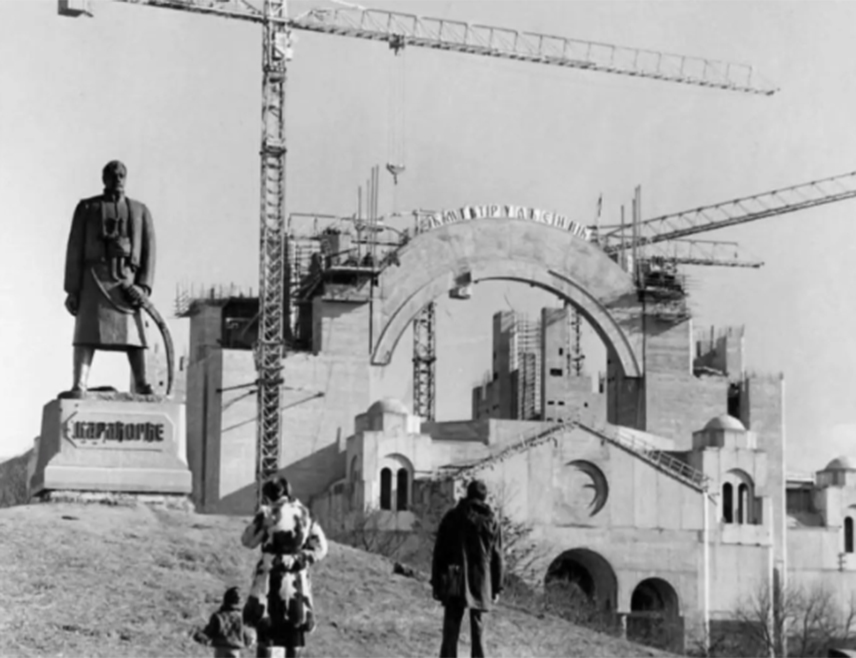 BIJELJINA, SEPTEMBER 15 /SRNA/ - Construction of the Church of Saint Sava in Belgrade’s Vračar neighbourhood began on this day in 1935, but its construction was interrupted by wars and other historical events; however, Serbs never gave up until the project was completed in 2020, bringing about a spiritual renewal among the people.