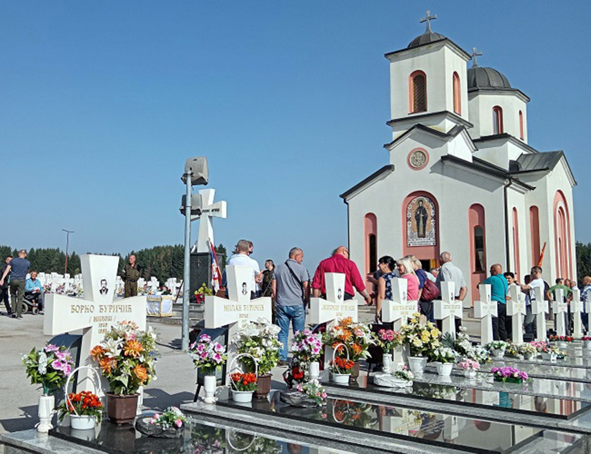 ИСТОЧНО САРАЈЕВО, 15. СЕПТЕМБРА /СРНА/ - На Војничком спомен-гробљу Нови Зејтинлик Сокоцу сутра ће бити положени вијенци и цвијеће у оквиру манифестације "Дани Источног Сарајева", поводом Дана и крсне славе града Светог Петра Дабробосанског.