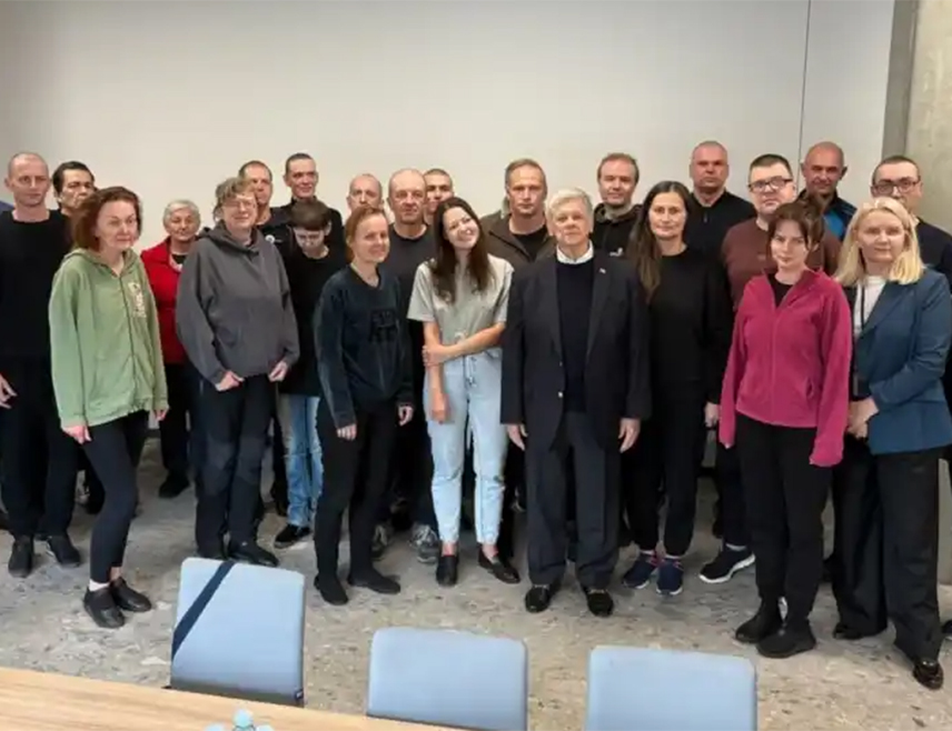 МИНСК, 16. СЕПТЕМБРА /СРНА-Ројтерс/ - Бјелорусија је пристала да ослободи 25 затвореника у замјену за даље ублажавање америчких санкција, изјавио је Џон Коул, изасланик предсједника Доналда Трампа.