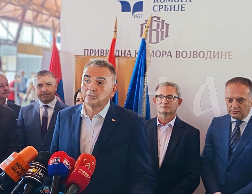 БИЈЕЉИНА, 18. СЕПТЕМБРА /СРНА/ - Узлазни тренд аграра присутан је у Семберији и Републици Српској, истакао је предсједник Владе Српске Саво Минић на отварању Међународног сајма пољопривреде, лова и риболова "Интерагро" у Бијељини.