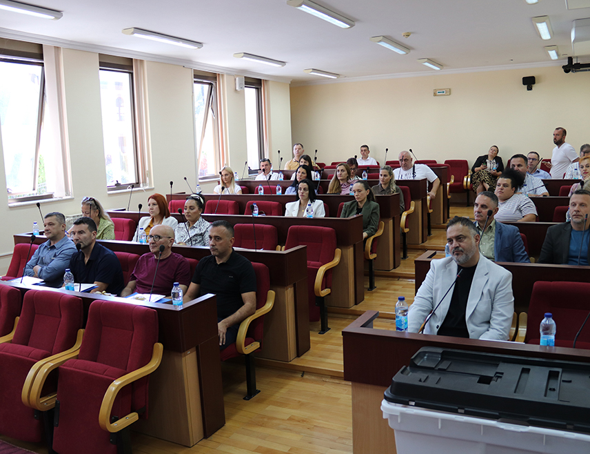 ДЕРВЕНТА, 18. СЕПТЕМБРА /СРНА/ - У Дервенти је данас одржан округли сто "Дигитална баштина доступна свима", на којем су представљени три де реконструкција тврђаве Дербент и виртуелна шетња градским језгром у формату 360 степени.