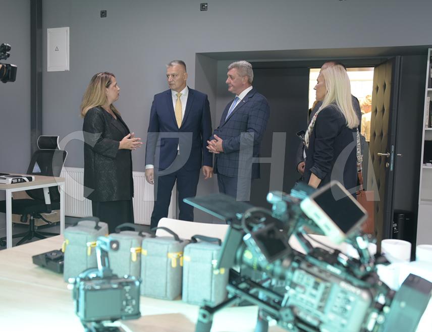 BANJA LUKA, SEPTEMBER 18 /SRNA/ - Renovated facilities of the Academy of Arts of the University of Banjaluka and the Centre for Support to Students with Disabilities were opened in Banja Luka today, with BAM 1.5 million allocated for the project by the Republika Srpska Government.