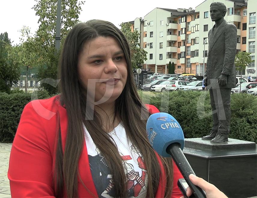 САРАЈЕВО, 19. СЕПТЕМБРА /СРНА/ - Маријана Мочевић из Источне Илиџе, студент Факултета безбједносних наука у Бањалуци још једна је у низу особа које су у посљедње вријеме због објава на друштвеним мрежама добиле отказ у фирмама са сједиштем у Федерацији БиХ /ФБиХ/.