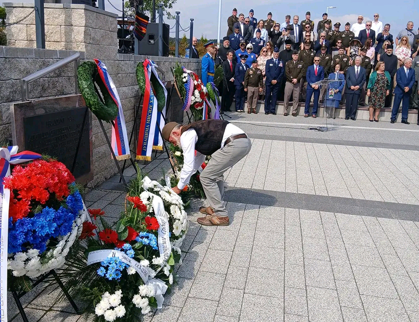 ПРАЊАНИ, 19. СЕПТЕМБРА /СРНА/ - У селу Прањани код Горњег Милановца данас су обиљежене 82 године од Мисије "Халијард", највеће акције спасавања савезничких ваздухопловаца у Другом свјетском рату.