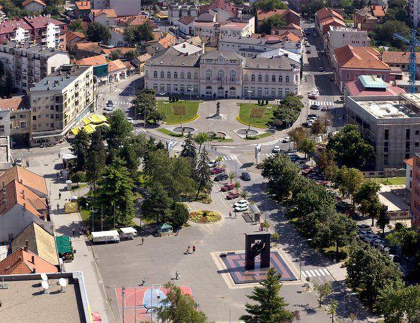 БИЈЕЉИНА, 22. СЕПТЕМБРА /СРНА/ - Дан града Бијељина биће обиљежен у четвртак, 24. септембра, и тим поводом одржана свечана сједница Скупштине града на којој ће бити уручена признања појединцима и установама који су се истикали у доприносу развоју Семберије.