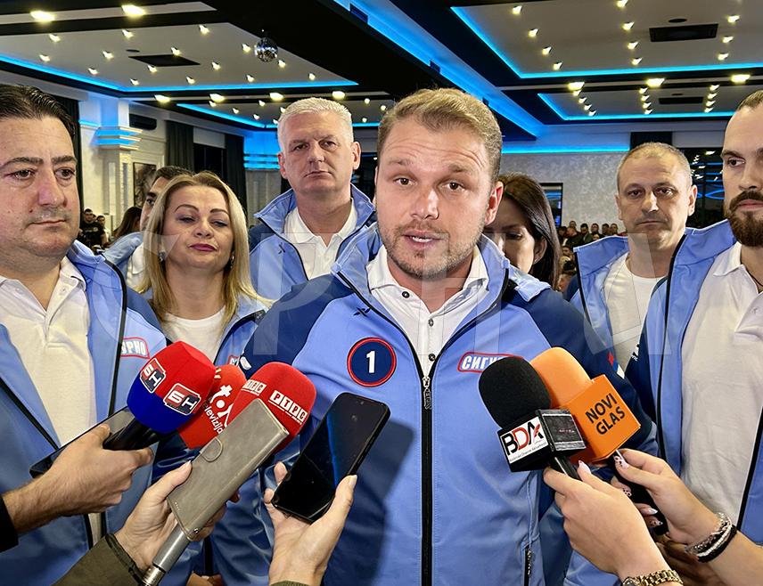 ​БИЈЕЉИНА, 23. СЕПTЕМБРА /СРНА/ – Приоритети Покрета "Сигурна Српска" /ПСС/ у Бијељини јесу пољопривреда и инфраструктура, истакнуто је вечерас у овом граду, гдје су представници ове странке представили кључне тачке свог програма.