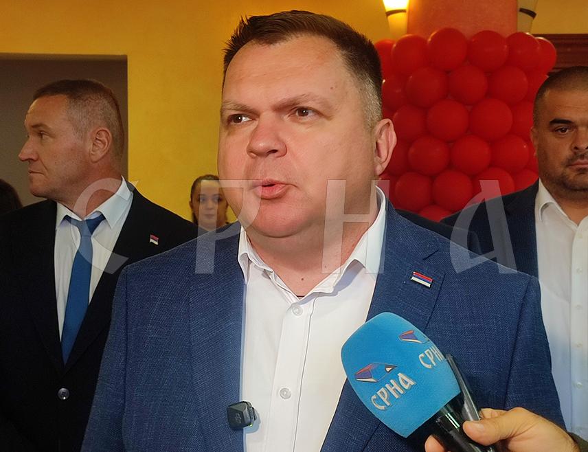 ДРВАР, 26. СЕПТЕМБРА /СРНА/ - Функционер СНСД-а Жељко Будимир рекао је да је СНСД најважнији фактор у представљању Срба у ФБиХ, истичући да ће тако и остати уз повећање капацитета представљања Срба у Ливањском кантону и на нивоу Федерације.