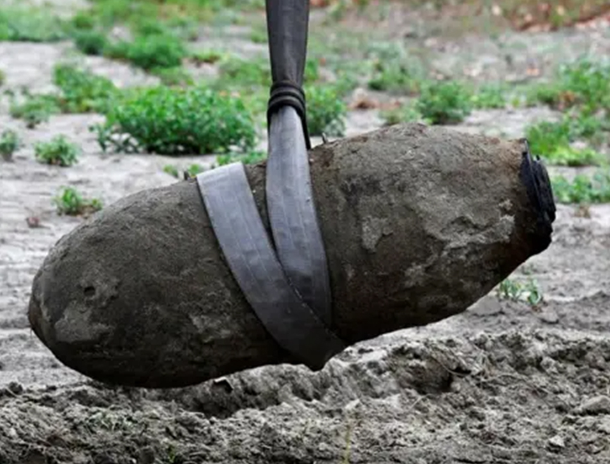 BELGRADE, SEPTEMBER 28 /SRNA/ - A German World War II aerial bomb weighing about 250 kilograms has been found at a construction site in Belgrade's Palilula municipality and is scheduled to be destroyed on October 4, Serbian Interior Minister Ivica Dačić said today.