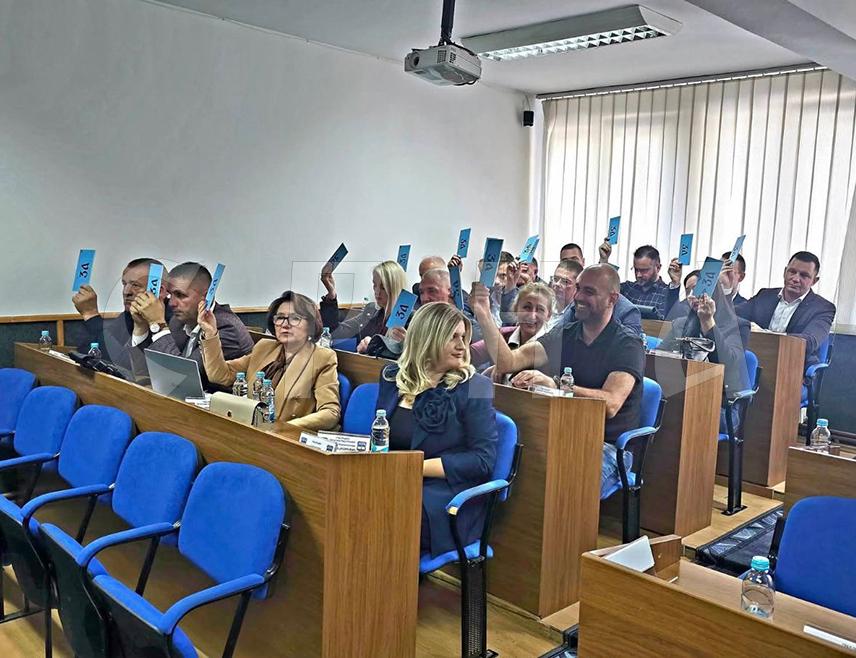 ПРЊАВОР, 28. СЕПТЕМБРА /СРНА/ - Скупштина града Прњавора усвојила је данас ребаланс буџета који је повећан за 11.500.000 КМ и сада износи 49.300.000 КМ, а новац ће бити усмјерен углавном у капиталне пројекте.