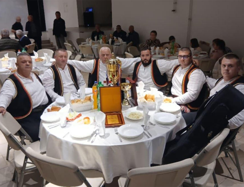 FOČA, SEPTEMBER 28 /SRNA/ - The Plavi neveni /Blue Marigolds/ singing society from Foča won first place at the "Moj Kolašin peva" /My Kolašin Sings/ Festival in Zubin Potok.