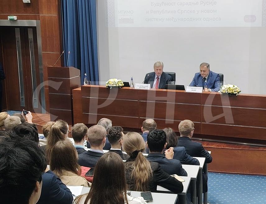 MOSCOW, SEPTEMBER 28 /SRNA/ - Republika Srpska resisted pressure to impose sanctions on Russia, while its own leadership was subsequently targeted by sanctions, President Milorad Dodik said today during a lecture to students at the Moscow State Institute of International Relations.
