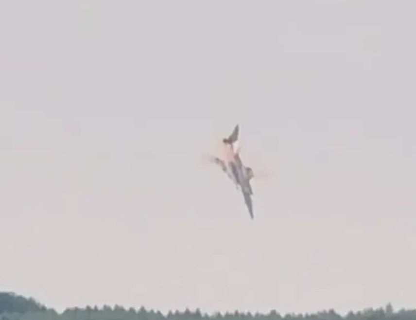 MOSCOW, SEPTEMBER 29 /SRNA/ - At least six people were killed and one person was injured when a Russian military aircraft crashed in the Amur Region in Russia’s Far East, the Russian Ministry of Defence announced.