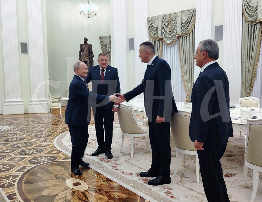 MOSCOW, SEPTEMBER 29 /SRNA/ — Republika Srpska Prime Minister Savo Minić says the meeting with Russian President Vladimir Putin is a great honour and a responsibility for him to persevere in protecting Srpska’s interests.