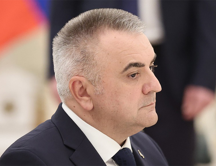 МОСКВА, 29. СЕПТЕМБРА /СРНА/ - Премијер Републике Српске Саво Минић рекао је да је на данашњем састанку делегације Српске са предсједником Руске Федерације Владимиром Путином у Москви исказана подршка развијању привредне сарадње.