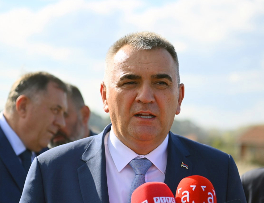 MOSCOW, SEPTEMBER 30 /SRNA/ - Republika Srpska Prime Minister Savo Minić said Europe must do everything in its power to prevent an armed conflict, stressing that militarization cannot be the answer.