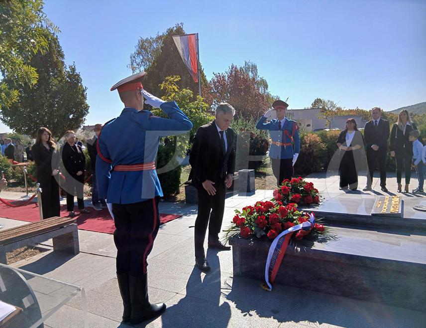 MODRIČA, SEPTEMBER 30 /SRNA/ - The 19th anniversary of the death of former Republika Srpska President Milan Jelić was marked in Modriča today, with speakers describing him as a lasting symbol of dedication and patriotism.