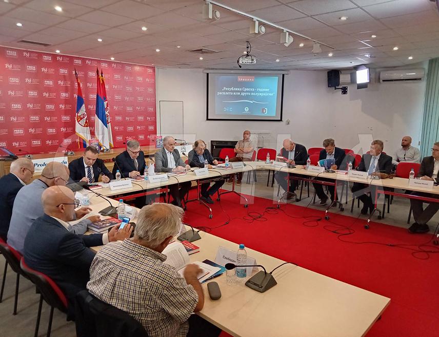 BELGRADE, SEPTEMBER 30 /SRNA/ - Republika Srpska must remain committed to its rights, stability and the interests of its people while preserving peace and political dialogue, President Milorad Dodik told participants of the forum "Republika Srpska - Years of Resolution or the Second Half" in Belgrade.