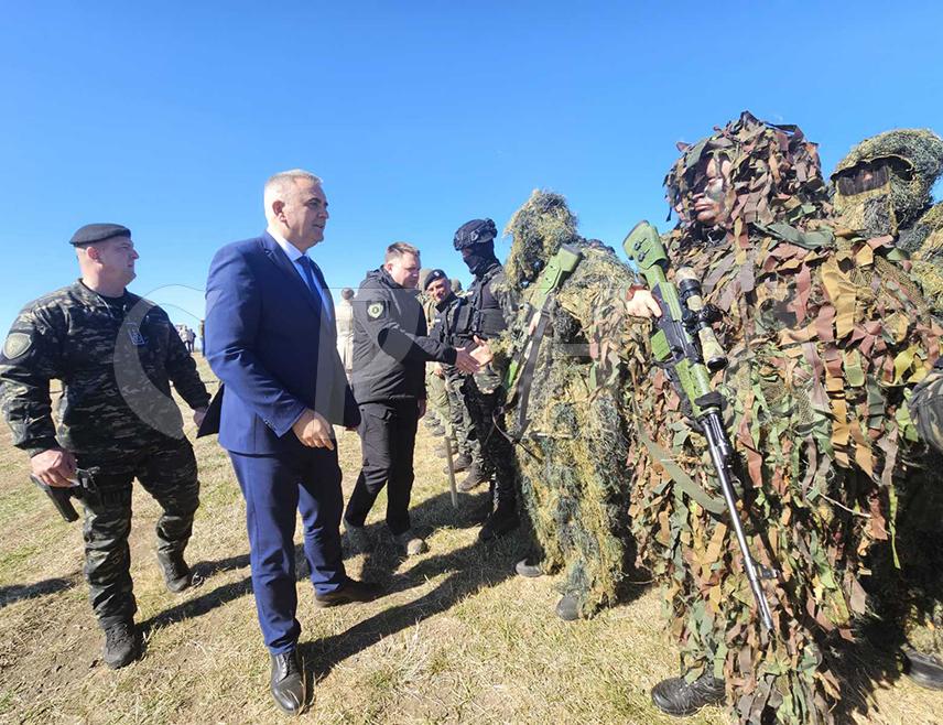 KOZARA, OCTOBER 1 /SRNA/ - Republika Srpska Prime Minister Savo Minić has said that the special units of the Republika Srpska Ministry of Internal Affairs /MoI/ are trained and equipped and demonstrated during an exercise on Kozara today that they are fully prepared to carry out any task.