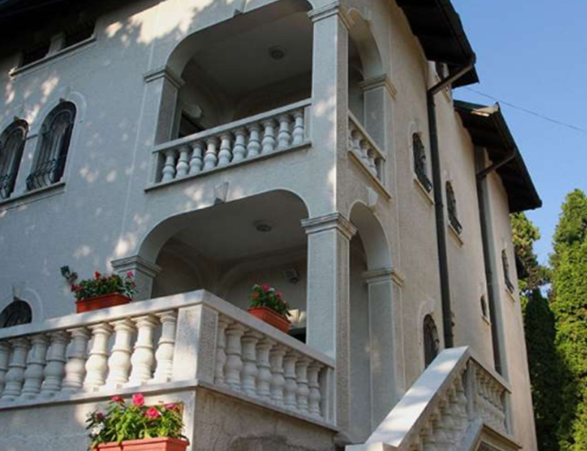 BELGRADE, OCTOBER 2 /SRNA/ - The BiH Embassy in Serbia has informed citizens, businesses and other users of its Consular Department that a decision by Foreign Minister in the Council of Ministers Elmedin Konaković has prevented the diplomatic mission from carrying out legally prescribed consular services.