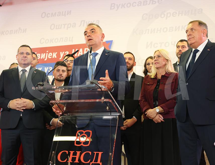 БАЊАЛУКА, 4. ОКТОБРА /СРНА/ - Кандидат за предсједника Републике Српске Саво Минић изјавио је вечерас у Бањалуци да ће бити предсједник свих грађана Српске и да ће радити одговорно и предано.