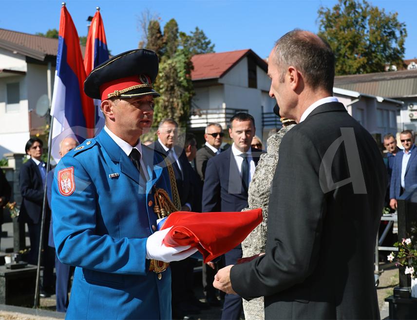 BANJA LUKA, OCTOBER 7 /SRNA/ - Former Republika Srpska President Biljana Plavšić was buried today at the Sveti Pantelija Cemetery in Banjaluka with full honors, in the presence of the highest officials of Republika Srpska and a large number of citizens.