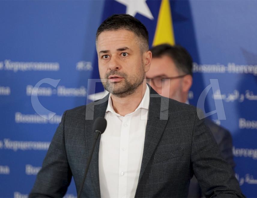 SARAJEVO, OCTOBER 7 /SRNA/ - Minister of Finance and Treasury in the Council of Ministers Srđan Amidžić said that conditions have been met for opening two border crossings in Gradiška, and soon also a new one at Rača, after the Governing Board of the Indirect Taxation Authority of BiH adopted the Rulebook on Internal Organization.