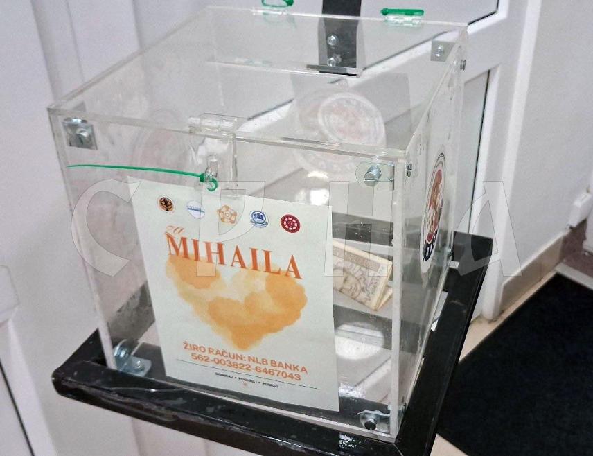 ПАЛЕ, 8. ОКТОБРА /СРНА/ - Студенти са Пала вечерас су организовали културно-хуманитарну вече "Кад правда проговори" како би помогли лијечење студента Електротехничког факултета Универзитета у Источном Сарајеву Михаила Чутурића, обољелог од малигног тумора паротидне жлијезде.
