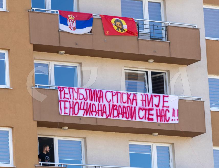 БЕОГРАД, 9. ОКТОБРА /СРНА/ - Поруке студената из Републике Српске дјелују као реални, нормални ставови сваког часног и поштеног Србина, рекао је Срни политички аналитичар из Београда Стевица Деђански, истичући да су то и поруке студената из Србије који нису дио онога што се представља као "студентски покрет".