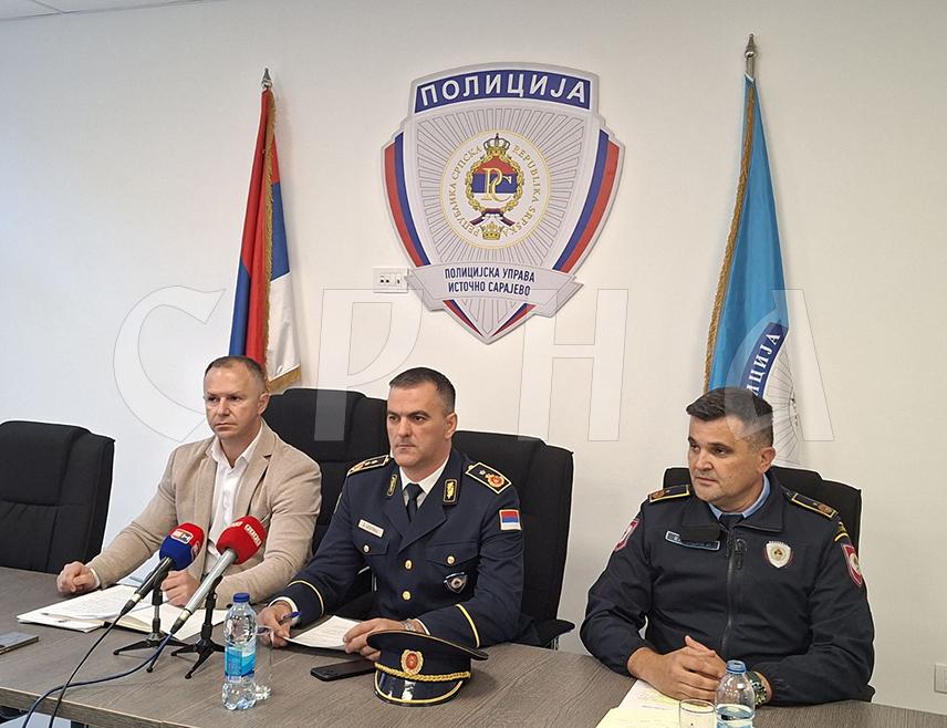 ПАЛЕ, 14. ОКТОБРА /СРНА/ - Полицијска управа Источно Сарајево наставиће да се бори против организованих криминалних група које покушавају да дјелују на овом простору и неће им дозволити да угрожавају грађане, истакнуто је данас на конференцији за новинаре представника ове управе.