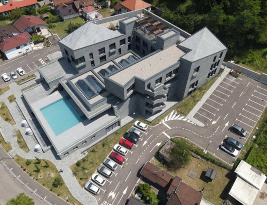 БАЊАЛУКА, 16. ОКТОБРА /СРНА/ - Влада Републике Српске донијела је одлуку о промјени назива Института за физикалну медицину, рехабилитацију и ортопедску хирургију "Др Мирослав Зотовић" Бањалука у "Проф. др Горан Талић".