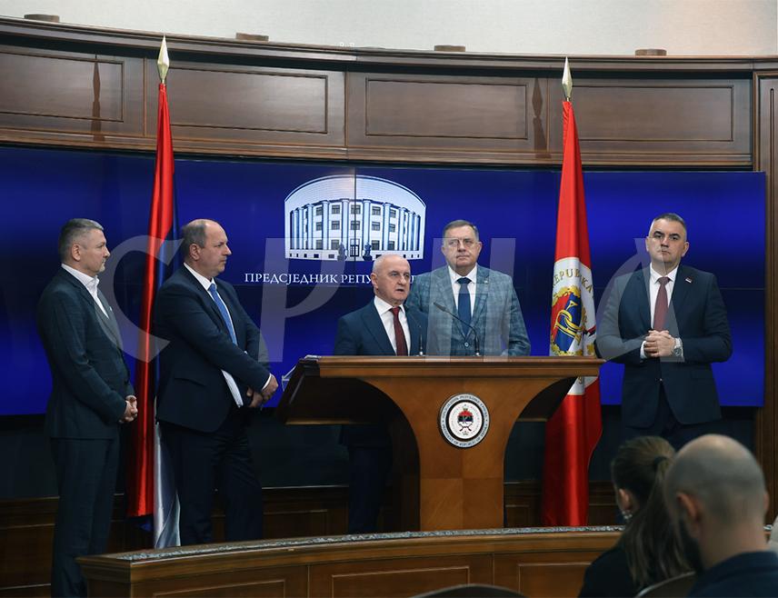 BANJA LUKA, OCTOBER 19 /SRNA/ - Republika Srpska Minister of Energy and Mining Petar Đokić has stated that Elektroprivreda Republike Srpske /power utility company/ will not be sold and that Republika Srpska will preserve this sector.