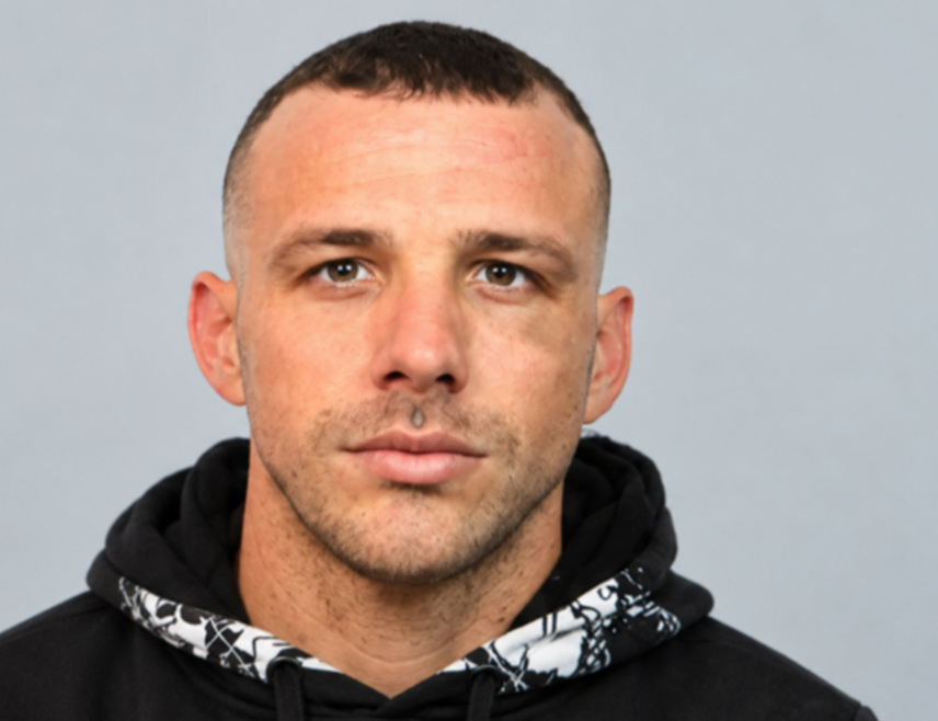 ZAGREB, OCTOBER 20 /SRNA/ – Ante Stipetić, president of the Torcida supporters' club of football club Hajduk Split, turned himself in to police today alongside Denis Šipić, who was wanted in connection with antisemitic chants and insults in Split.