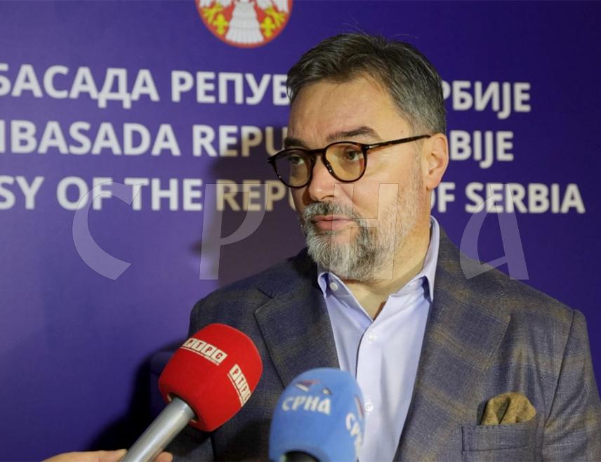 САРАЈЕВО, 25. ОКТОБРА /СРНА/ - Замјеник предсједавајуће Савјета министара Сташа Кошарац изјавио је данас у Сарајеву да је политика предсједника Србије Александра Вучића у претходним годинама показала како најбоље да сарађују Србија и Република Српска и да она заслужује подршку грађана на данашњим изборима.