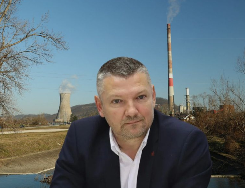 УГЉЕВИК, 27. ОКТОБРА /СРНА/ - Термоелектрана "Угљевик" од вечерас ће бити на мрежи, ако не буде неких техничких проблема, изјавио је Срни директор Рудника и Термоелектране Угљевик Жарко Новаковић.