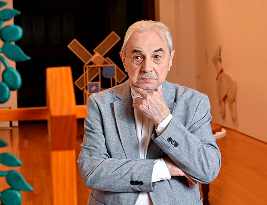 BELGRADE, OCTOBER 28 /SRNA/ - Academic Dušan Otašević has been awarded this year's Medal of the Serbian Academy of Sciences and Arts /SANU/ in the field of literature and art, the Academy announced today.