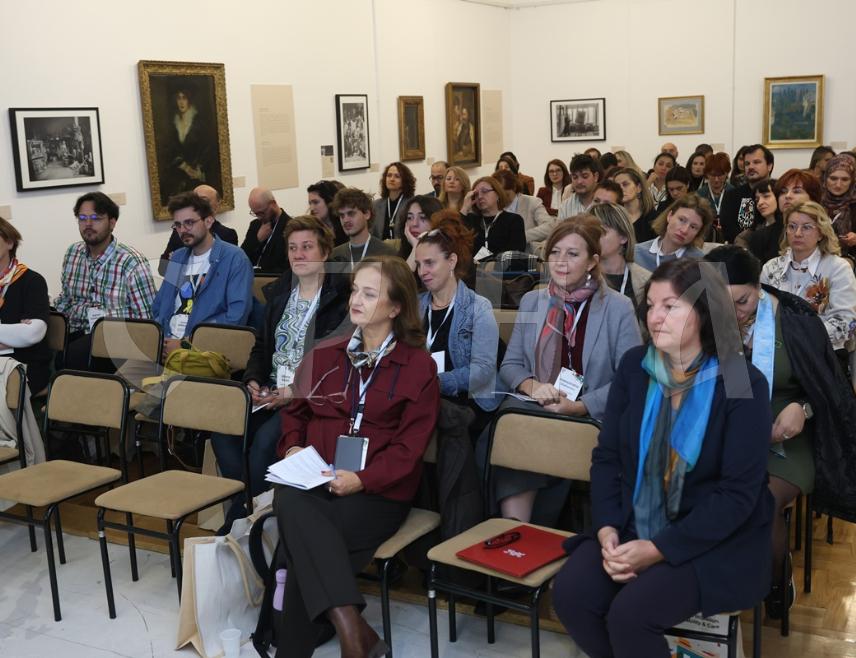 TРЕБИЊЕ, 28. ОКTОБРА /СРНА/ - Дводневна међународна конференција на којој ће музејски радници, археолози и конзерватори из више од 15 земаља размјењивати искуства с циљем боље промоције културног насљеђа почела је данас у Музеју Херцеговине у Tребињу.
