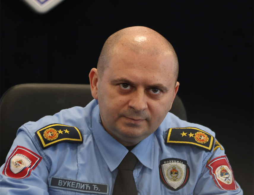 БАЊАЛУКА, 30. ОКТОБРА /СРНА - Припадници Полицијске станице Обилићево спријечили су женску особу да скочи у ријеку Врбас, рекао је начелник Полицијске управе Бањалука Ђурица Вукелић.